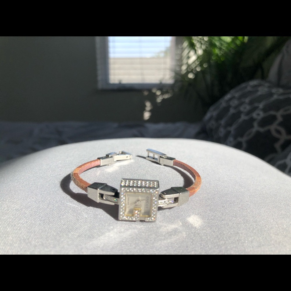 Gucci diamond watch